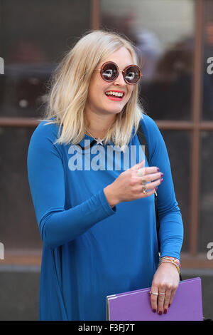 Londra, UK, 06/01/2009: Fearne Cotton visto alla BBC radio one Studios di Londra Foto Stock