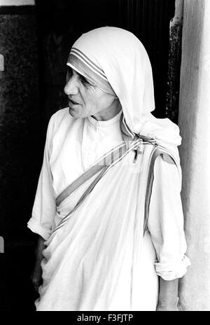 Missionari della Carità madre Teresa a Nirmal Hariday Kalighat Calcutta Kolkata India Foto Stock