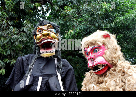 Danza delle maschere ; danza popolare ; Calcutta ; Kolkata ; Bengala Occidentale ; India ; Asia Foto Stock