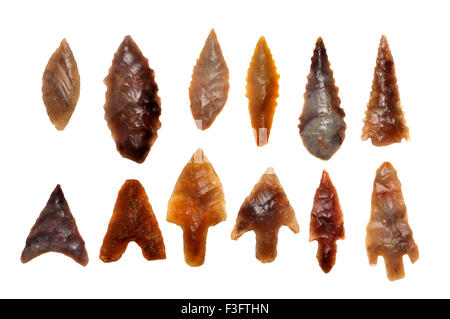 Neolitico punte di freccia in selce (Africa sahariana, c4000BC) in vari stili, 25-40mm Foto Stock