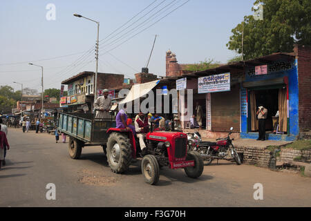 Bazar street a Fatehpur Sikri ; Agra ; Uttar Pradesh ; India Foto Stock