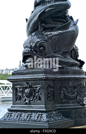 Scultura Salvador Dali ; South Bank London ; scultura Dali ; Londra ; Inghilterra ; Regno Unito ; REGNO UNITO Foto Stock