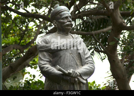 Statua e samadhi di un lokmanya bal gangadhar tilak a chowpatty ; Bombay ora Mumbai ; Maharashtra ; India Foto Stock