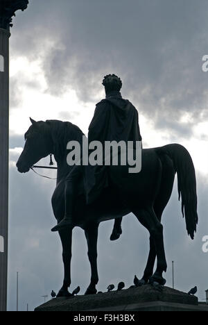 King George IV, statua equestre in bronzo, Trafalgar Square, Londra, Inghilterra, Regno Unito, Regno Unito Foto Stock