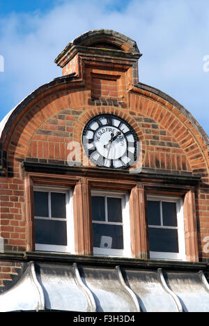 La vecchia stazione dei vigili del fuoco di clock tower a Harrow sulla collina di Londra ; Regno Unito Regno Unito Inghilterra Foto Stock