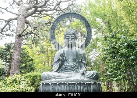 Statua del Buddha, giardino giapponese del tè, San Francisco, Stati Uniti d'America Foto Stock