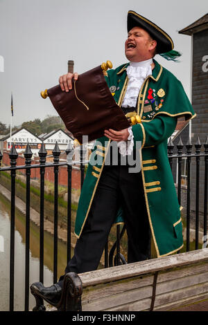 Town Crier, High Street, Lewes, Sussex, Regno Unito Foto Stock