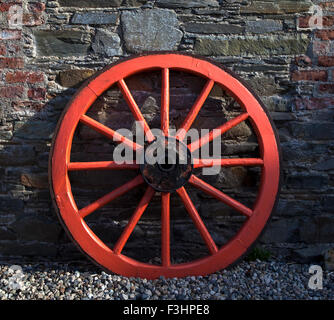 Vecchia ruota del carro in Irlanda. Foto Stock