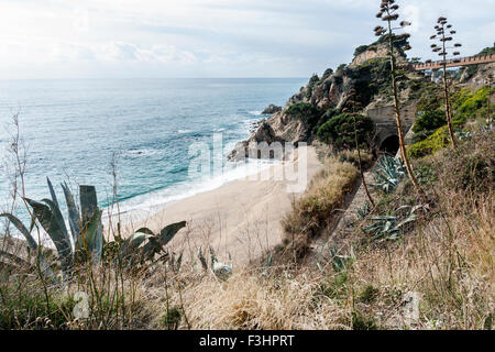 De Les Roques (Roca Grossa) beach. Calella de Mar . Foto Stock