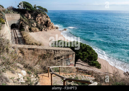 De Les Roques (Roca Grossa) beach. Calella de Mar . Foto Stock