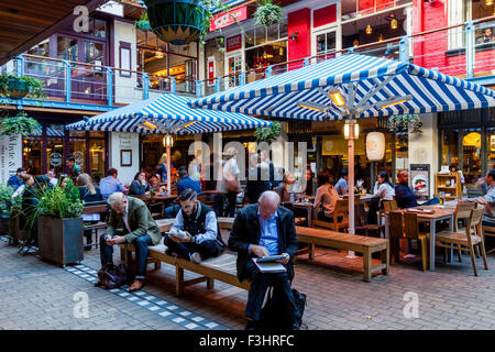 Corte Regale off Carnaby Street, Londra, Regno Unito Foto Stock