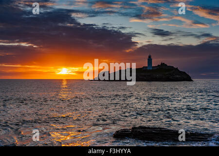 Sunset Over Godrevy Lighthouse, Cornwall, 17 agosto 2015, Foto Stock