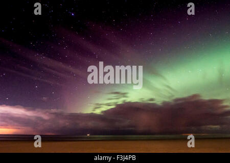 Narva Joesuu, Estonia. Il 7 ottobre, 2015. La Aurora è visto in Narva-Joesuu nel nordest dell'Estonia il 7 ottobre, 2015. (Xinhua/Sergei Stepanov) Credito: Xinhua/Alamy Live News Foto Stock