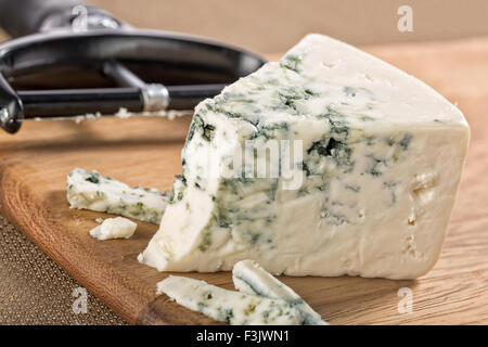 Fette di blu il formaggio gorgonzola Foto Stock