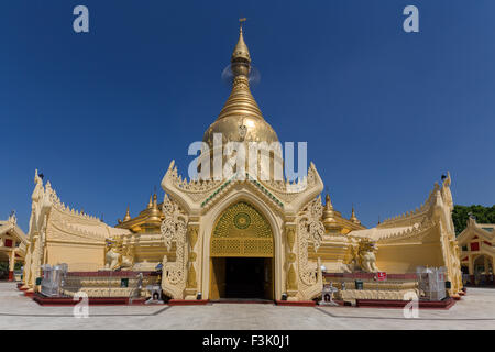 Maha Wizaya Paya, vicino la Shwedagon Paya, Yangon, Myanmar Foto Stock