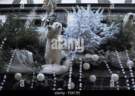 Le decorazioni di Natale a Colmar, Alsace Francia. Foto Stock