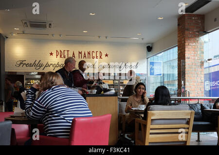 Un pret a manger Cafe interior, Liverpool, Merseyside, Regno Unito Foto Stock