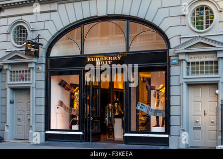 Il Burberry Brit Store, Covent Garden di Londra, Regno Unito Foto Stock