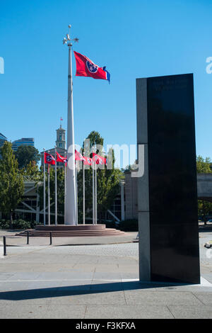 Bandiere nei pressi di Market street a Nashville Tennessee TN Foto Stock