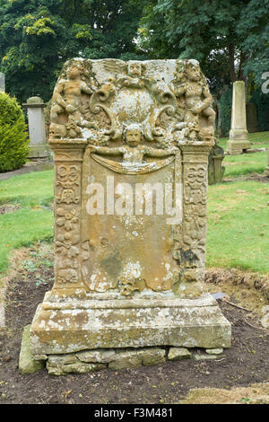 Pietra tombale, TRANENT chiesa parrocchiale, 1740 Foto Stock