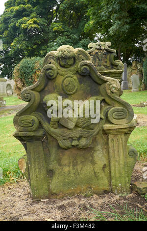 Pietra tombale, TRANENT CHIESA PARROCCHIALE, SCOZIA Foto Stock