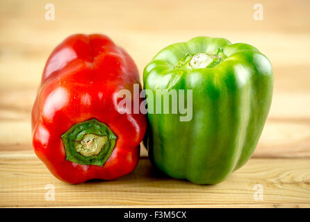 Rosso e di peperoni verdi Foto Stock