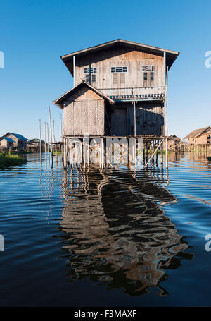 Case in Lago Inle, Birmania Foto Stock