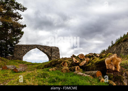 L'arco vicino al ponte di diavoli mid Wales UK Foto Stock