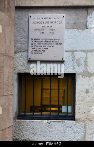 Lapide che ricorda la vita di Jorge Luis Borges nella città vecchia di Ginevra, Svizzera Foto Stock