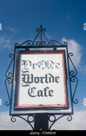 Ye Olde Worlde Cafe segno Pembrokeshire Wales UK Foto Stock