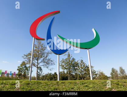 I giochi paralimpici simbolo in Queen Elizabeth Olympic Park, una eredità dal 2012 giochi in Londra, Regno Unito. Foto Stock