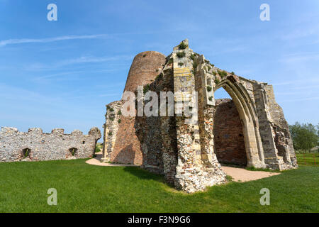 St Benet's Abbey, archi in pietra nel Norfolk Broads, Norfolk, Inghilterra, Regno Unito, Europa. Situato sul fiume Bure Norfolk Foto Stock