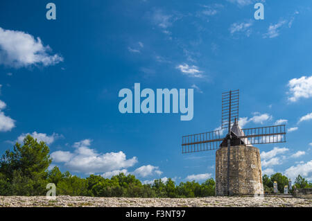 Francia, Alphonse Daudet il mulino a vento in Fontvieille Foto Stock