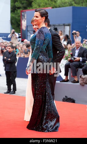 L'attrice Lou de Laage, direttore Piero Messina e attrice Juliette Binoche in occasione del gala screening per il film L'attesa al 72 Foto Stock