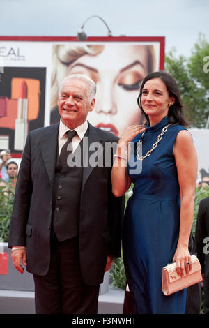 Attore Giorgio Colangeli e attrice Corinna Lo Castro, in occasione del gala screening per il film L'attesa al Festival del Cinema di Venezia Foto Stock