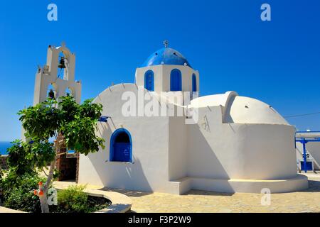 Un tradizionale chiesa ortodossa greca sull'isola di Santorini Grecia Foto Stock