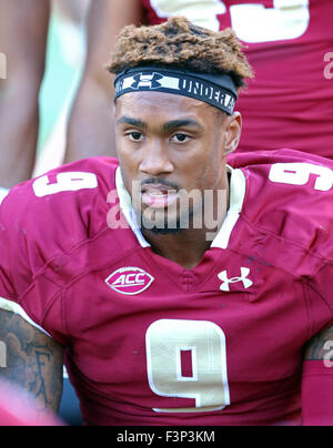 Ottobre 10, 2015; Chestnut Hill, MA, USA; il Boston College Eagles defensive back John Johnson (9) sull'emarginare durante il NCAA Football gioco tra il Boston College Eagles e Wake Forest Demon diaconi a Alumni Stadium. Wake Forest ha sconfitto il Boston College 3-0. Anthony Nesmith/Cal Sport Media Foto Stock