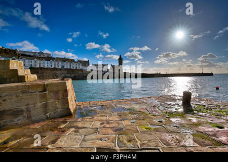 Porthleven; Pier e il porto Cornwall, Regno Unito Foto Stock