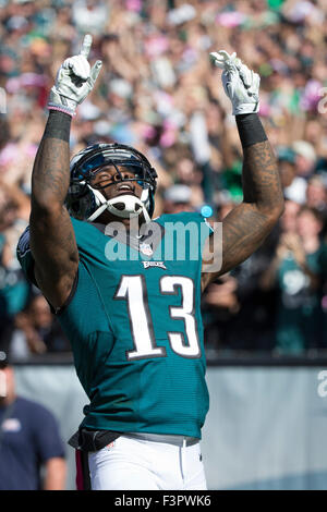 Philadelphia, Pennsylvania, USA. Undicesimo oct, 2015. Philadelphia Eagles wide receiver Josh Huff (13) celebra il suo touchdown durante il gioco di NFL tra New Orleans Saints e Philadelphia Eagles al Lincoln Financial Field di Philadelphia, Pennsylvania. Christopher Szagola/CSM/Alamy Live News Foto Stock