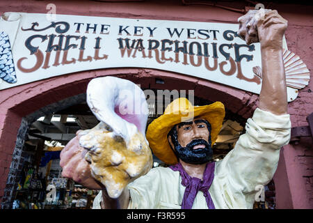 Key West Florida,Keys,Mallory Square,shopping shopper shopping shopping negozi mercati di mercato di vendita di mercato, negozi al dettaglio business busin Foto Stock