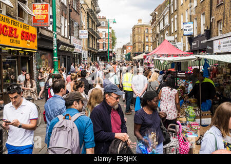 Mercato delle Pulci a Brick Lane, East End di Londra, Regno Unito Foto Stock