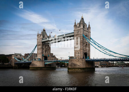 Il Tower Bridge, London, Regno Unito Foto Stock