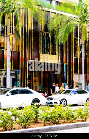 Negozio di Gucci overhead sul segno di Rodeo Drive a Beverly Hills California Foto Stock