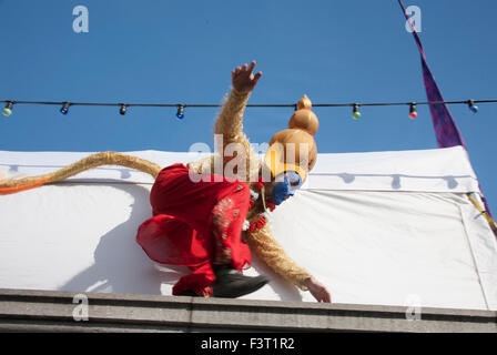 Londra, Regno Unito. 11 ottobre, 2015. Diwali, Indian Festival Culturale di luce e di gioia, Trafalgar Square, City of Westminster, Londra, Inghilterra, Regno Unito. Credito: Adina Tovy/Alamy Live News Foto Stock