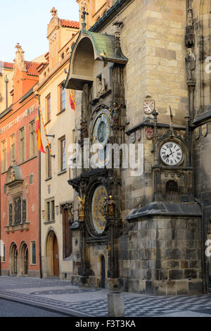 L'Orologio Astronomico presso il Municipio della Città Vecchia, la Piazza della Città Vecchia di Praga, Repubblica Ceca Foto Stock