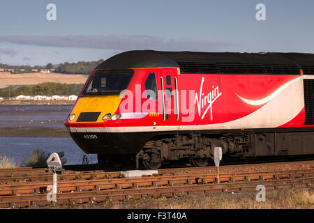 LNER,costa orientale servizio mattutino per Kings Cross Londra, da Aberdeen, lasciando Montrose Scozia Angus REGNO UNITO Foto Stock