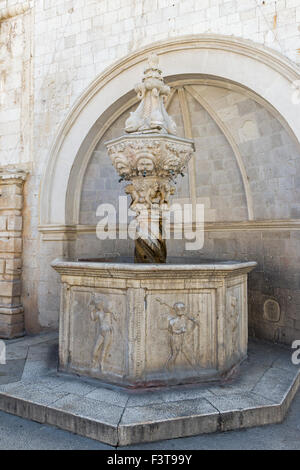 Piccolo Onofrio la fontana al centro storico di Dubrovnik, Croazia. Foto Stock