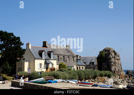 Pors Hir porto e spiaggia,Plougrescant,Tregor,Cotes-d'Armor,Bretagne,Brittany,Francia Foto Stock