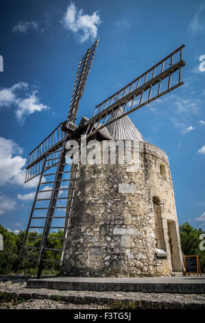 Francia, Alphonse Daudet il mulino a vento in Fontvieille Foto Stock