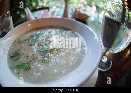 Pianura del riso congee con carne di maiale Foto Stock